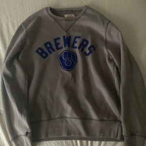 Brewers crew neck.